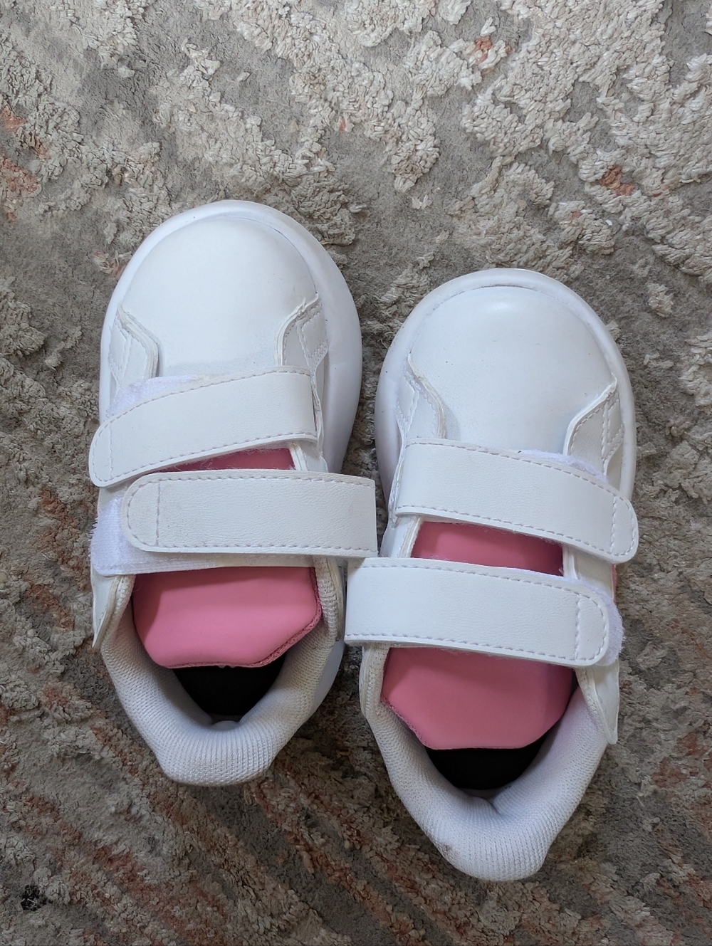 Adidas Girls Bubbly Comfy Sneaker
